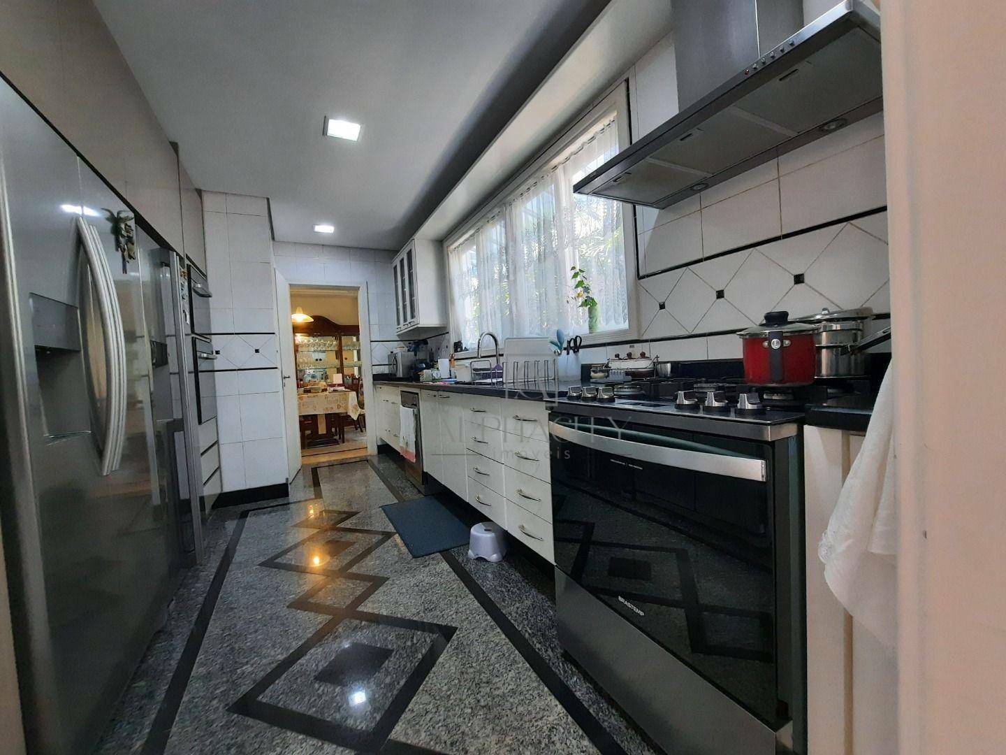 Casa de Condomínio à venda com 4 quartos, 600m² - Foto 6