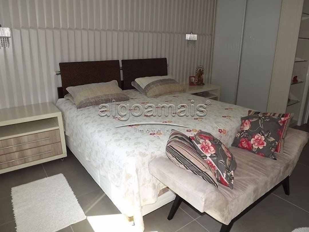 Casa de Condomínio à venda com 5 quartos, 225m² - Foto 12