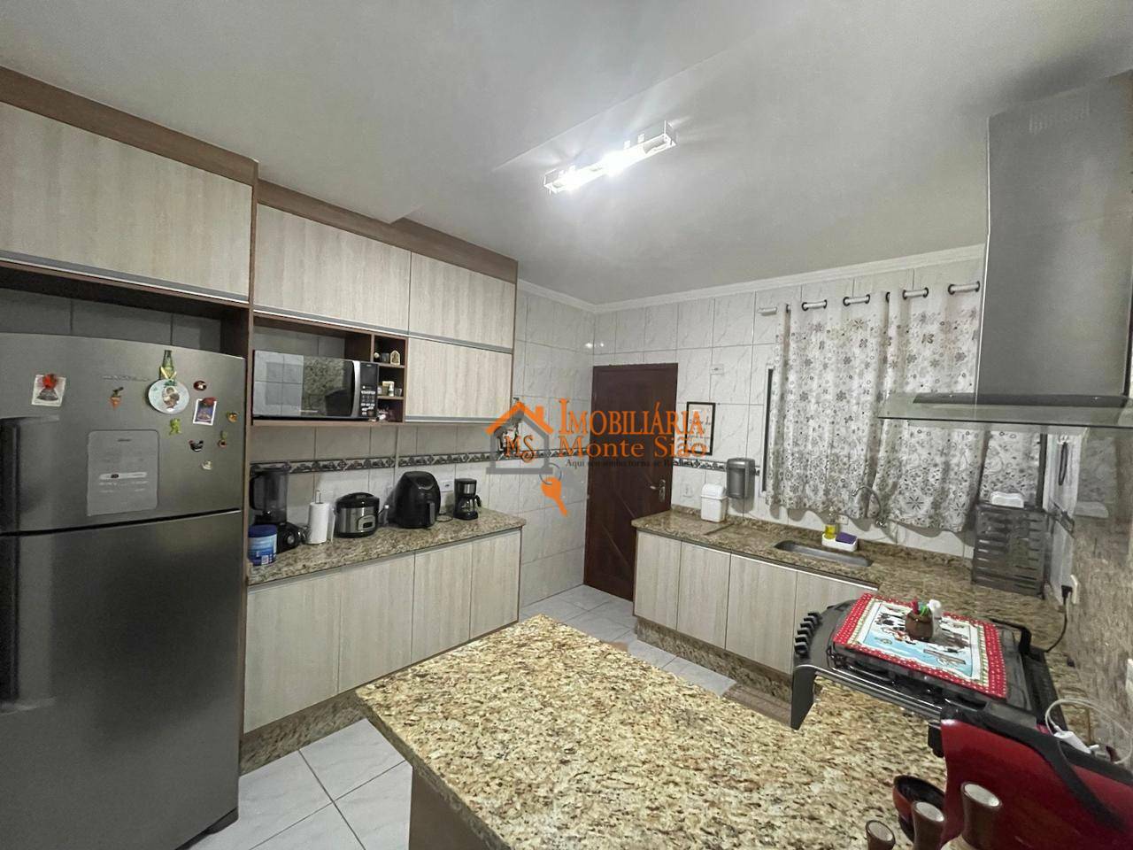 Sobrado à venda com 2 quartos, 104m² - Foto 1