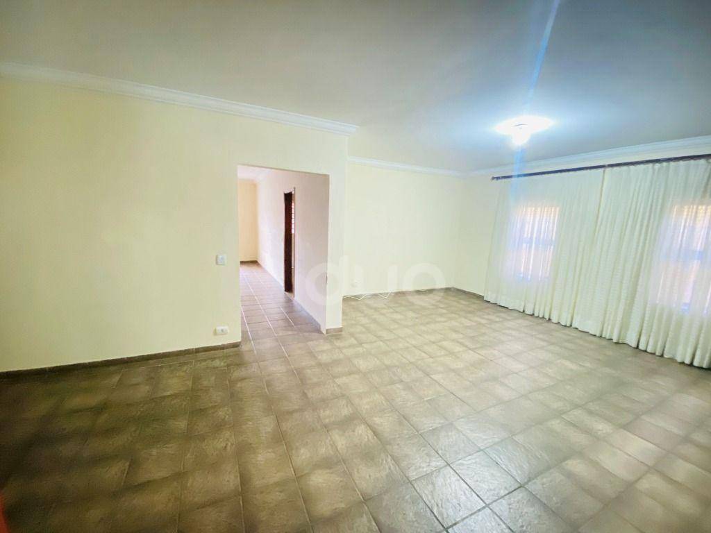 Casa à venda com 3 quartos, 327m² - Foto 9