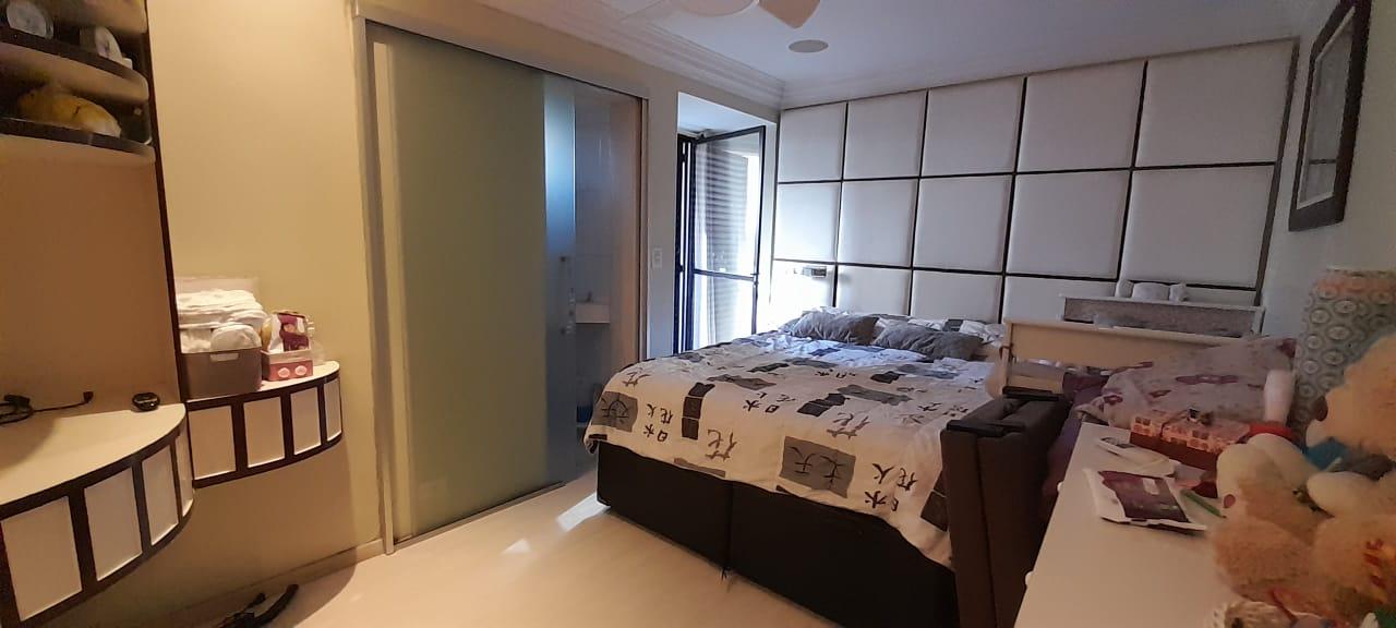 Apartamento à venda com 3 quartos, 156m² - Foto 4