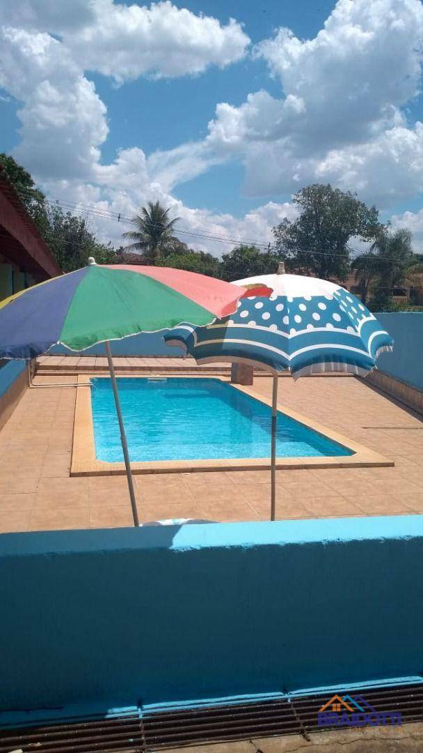 Chácara à venda com 3 quartos, 200m² - Foto 3