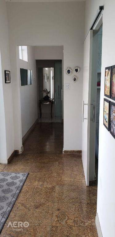 Casa à venda e aluguel com 3 quartos, 440m² - Foto 9