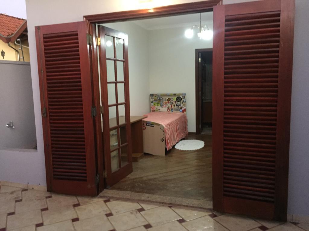 Casa à venda com 4 quartos, 480m² - Foto 11