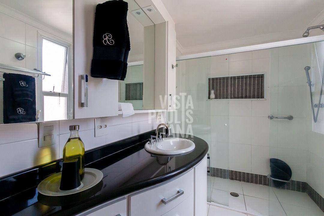 Apartamento à venda com 3 quartos, 136m² - Foto 22