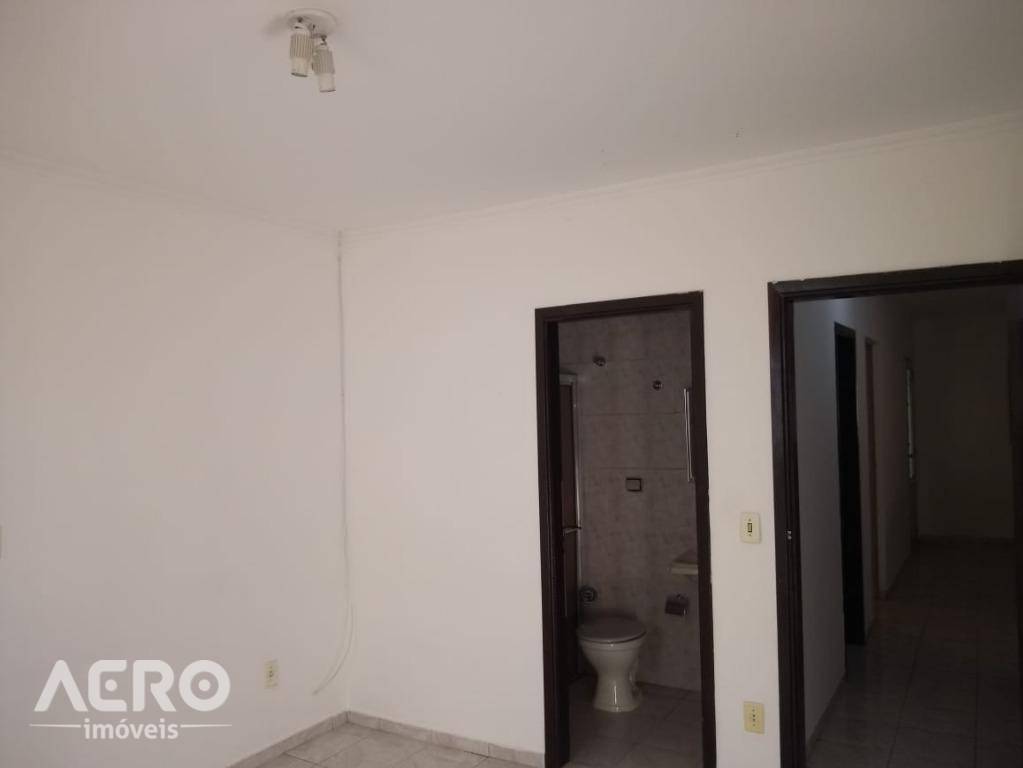 Casa à venda com 3 quartos, 124m² - Foto 9