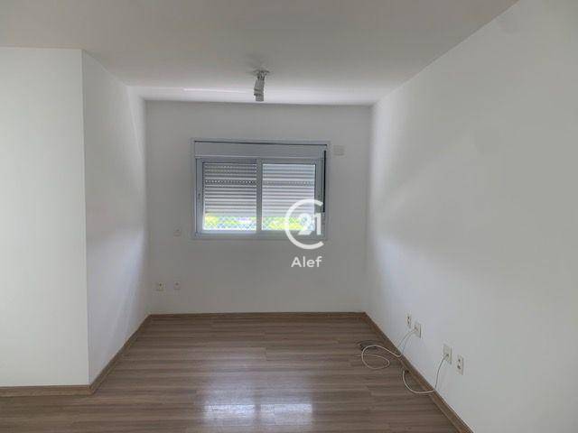 Apartamento à venda com 3 quartos, 241m² - Foto 18