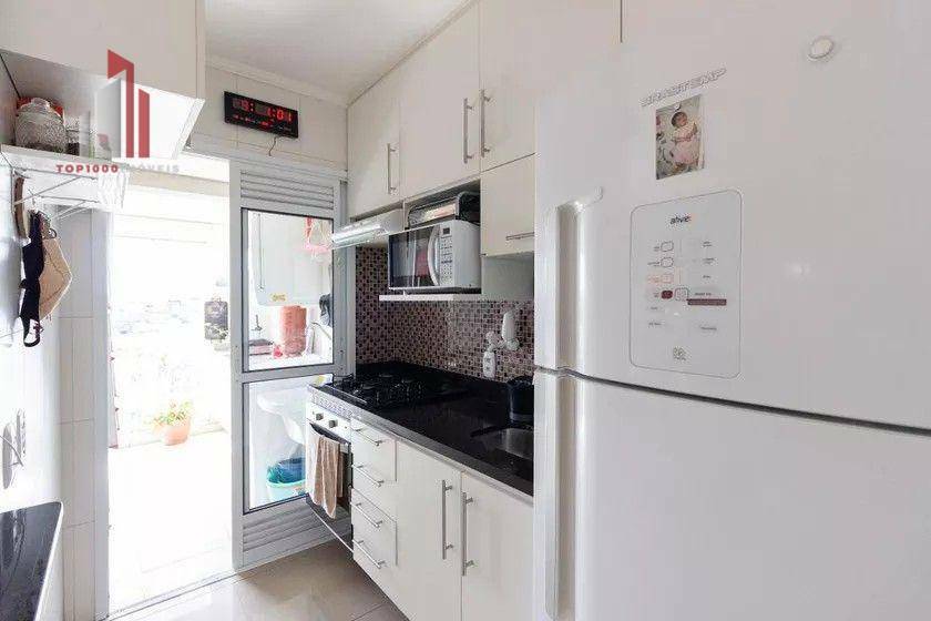 Apartamento à venda com 3 quartos, 70m² - Foto 13