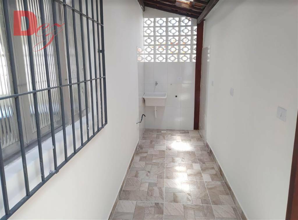 Casa à venda com 4 quartos, 151m² - Foto 11