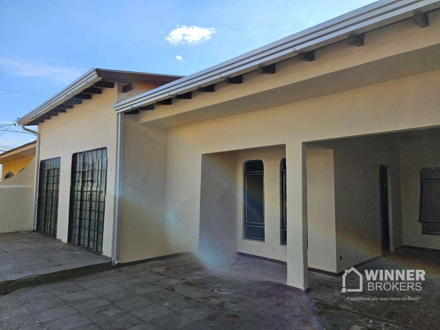 Casa à venda e aluguel com 3 quartos, 156m² - Foto 3