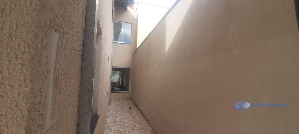 Casa à venda com 4 quartos, 209m² - Foto 21