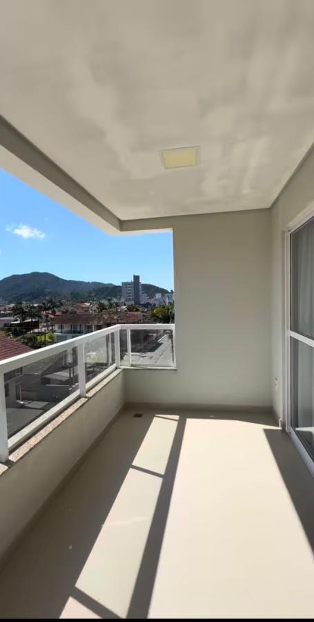 Apartamento à venda com 2 quartos, 72m² - Foto 5