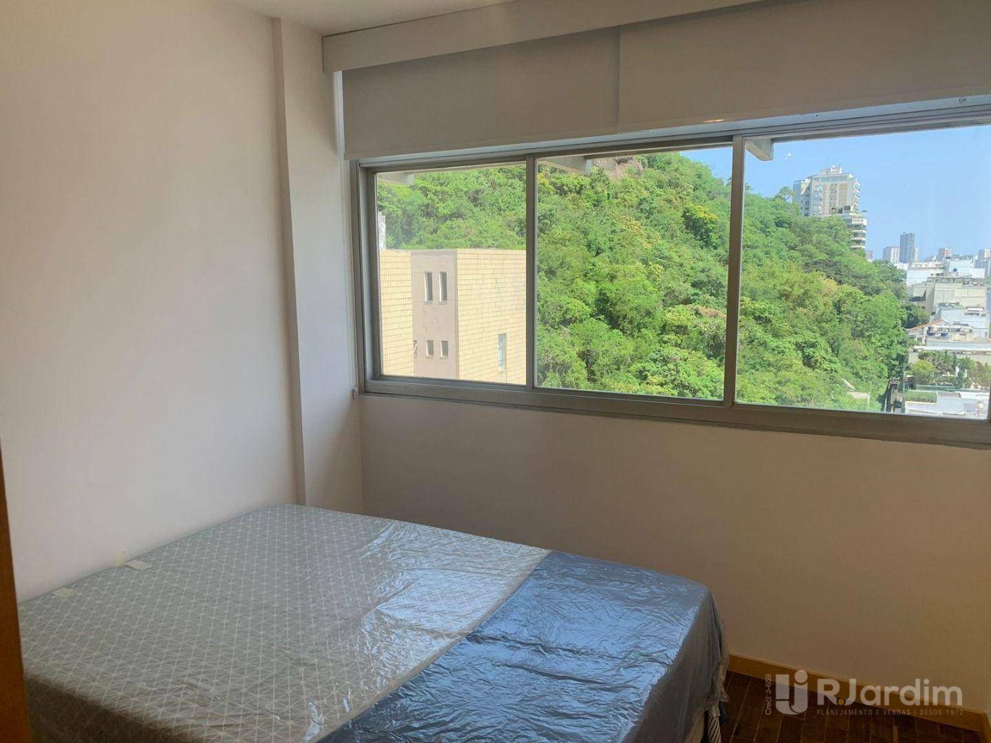 Apartamento para alugar com 4 quartos, 137m² - Foto 18