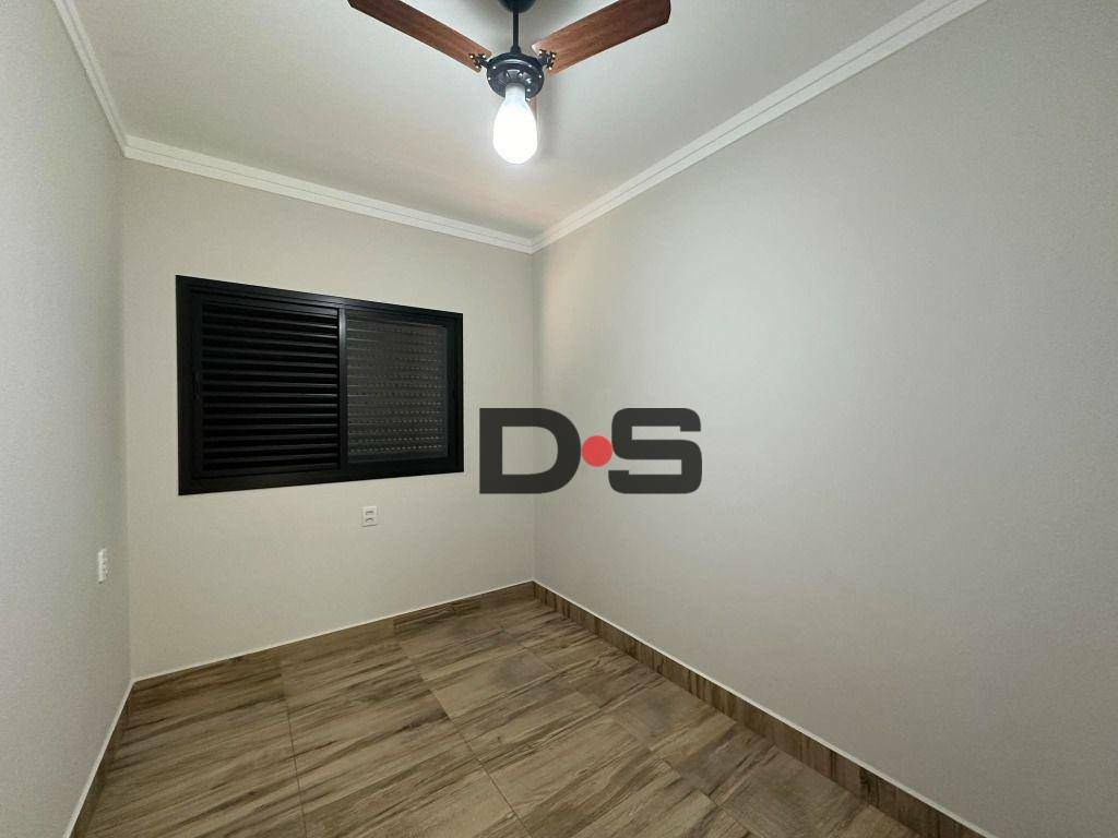 Casa à venda com 2 quartos, 90m² - Foto 7