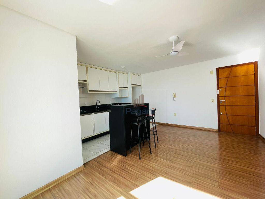 Apartamento para alugar com 2 quartos, 69m² - Foto 12