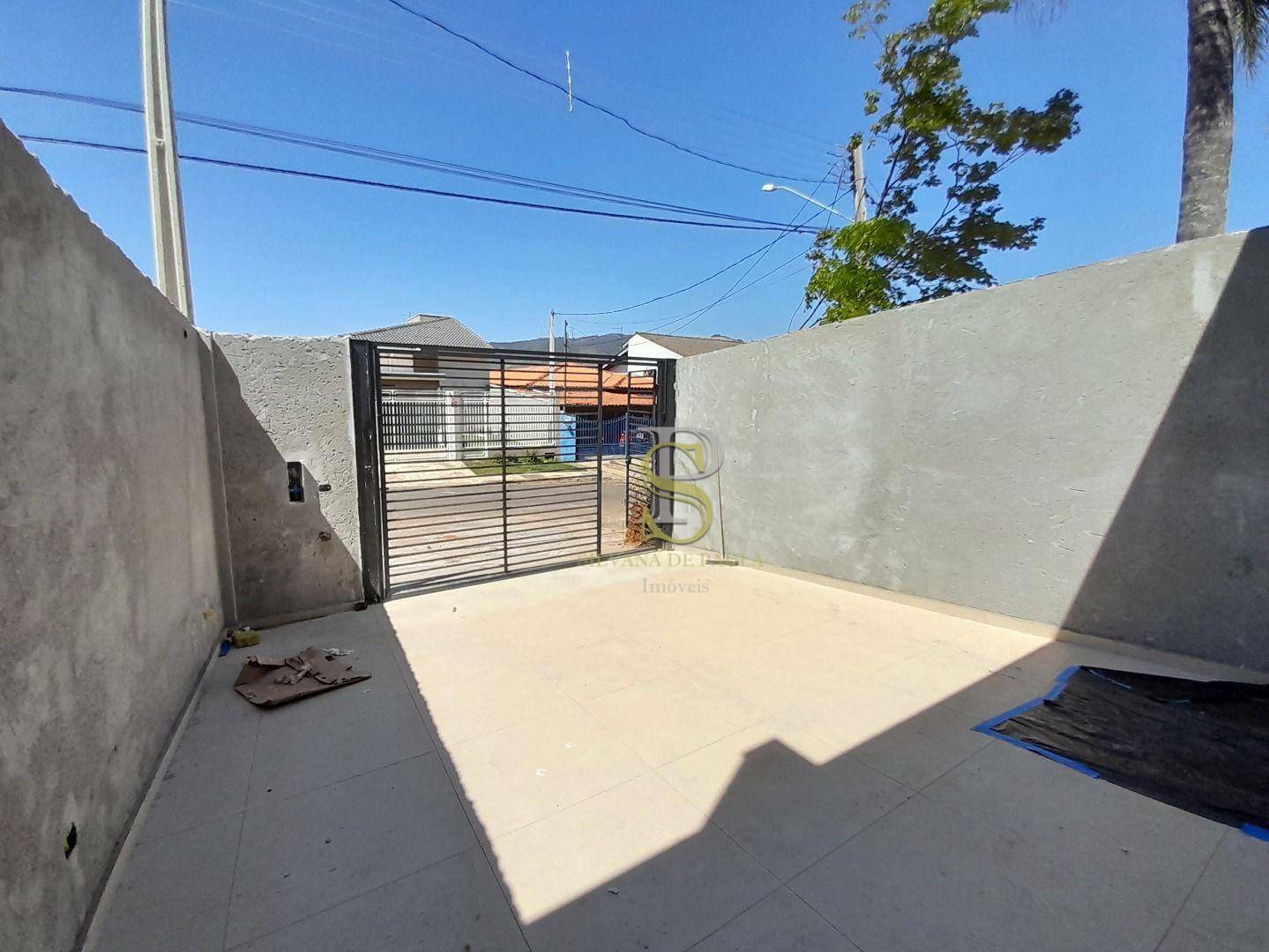 Casa à venda com 3 quartos, 93m² - Foto 4