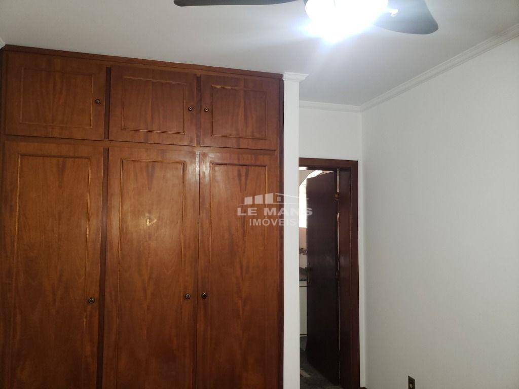 Casa à venda com 4 quartos, 244m² - Foto 17