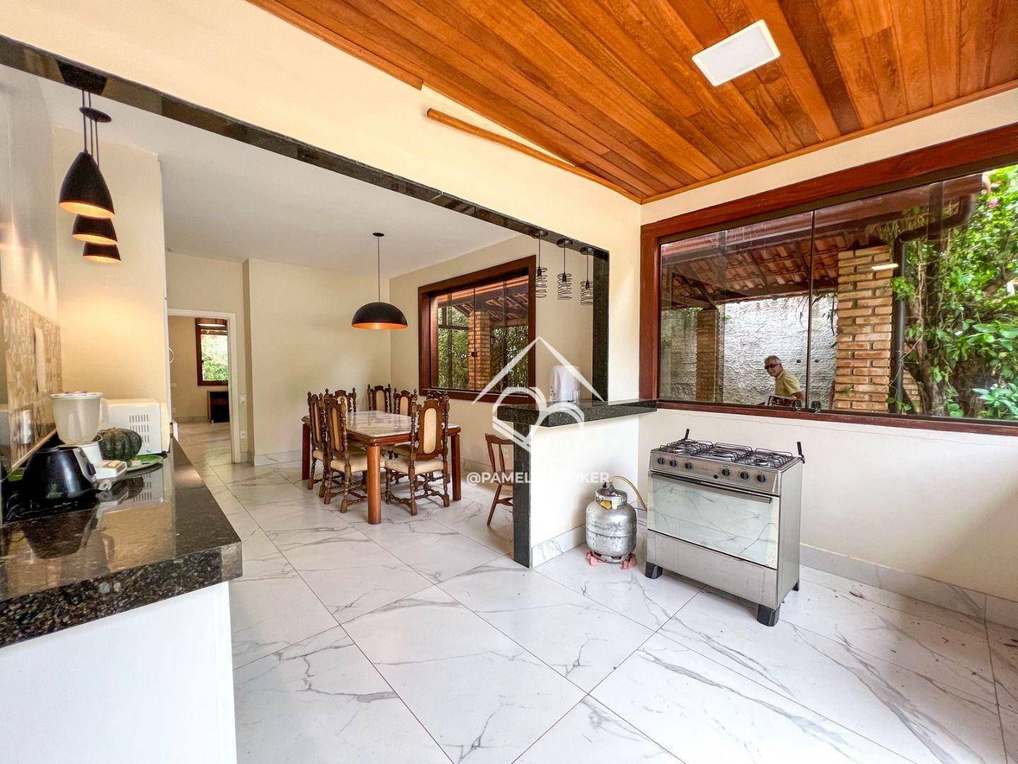 Casa de Condomínio à venda com 3 quartos, 210m² - Foto 9