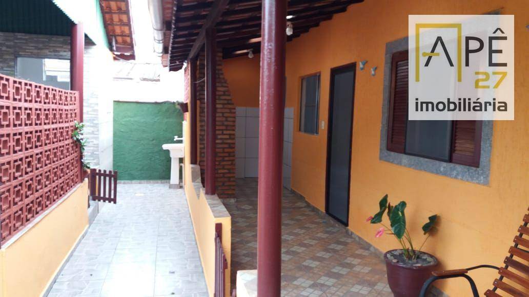 Casa à venda com 5 quartos, 200m² - Foto 3