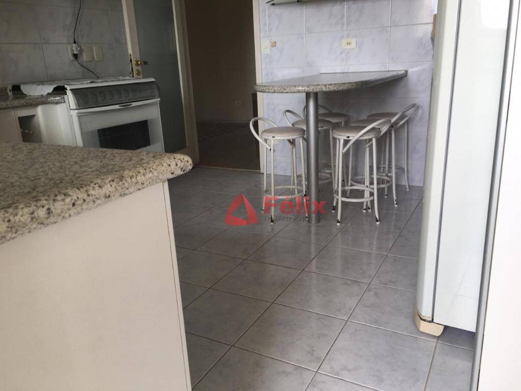 Apartamento à venda com 3 quartos, 148m² - Foto 10