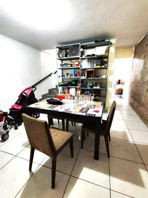 Sobrado à venda com 3 quartos, 150m² - Foto 2