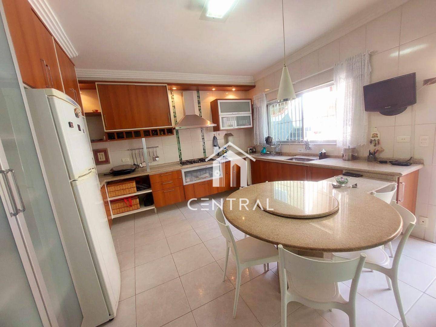 Sobrado à venda com 2 quartos, 180m² - Foto 11