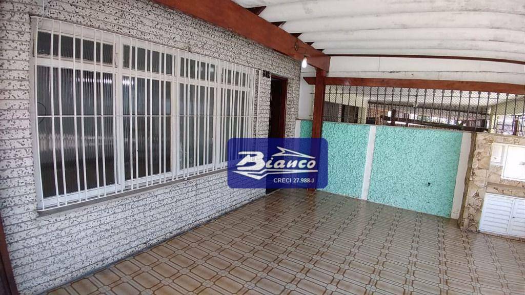 Sobrado à venda com 3 quartos, 160m² - Foto 2