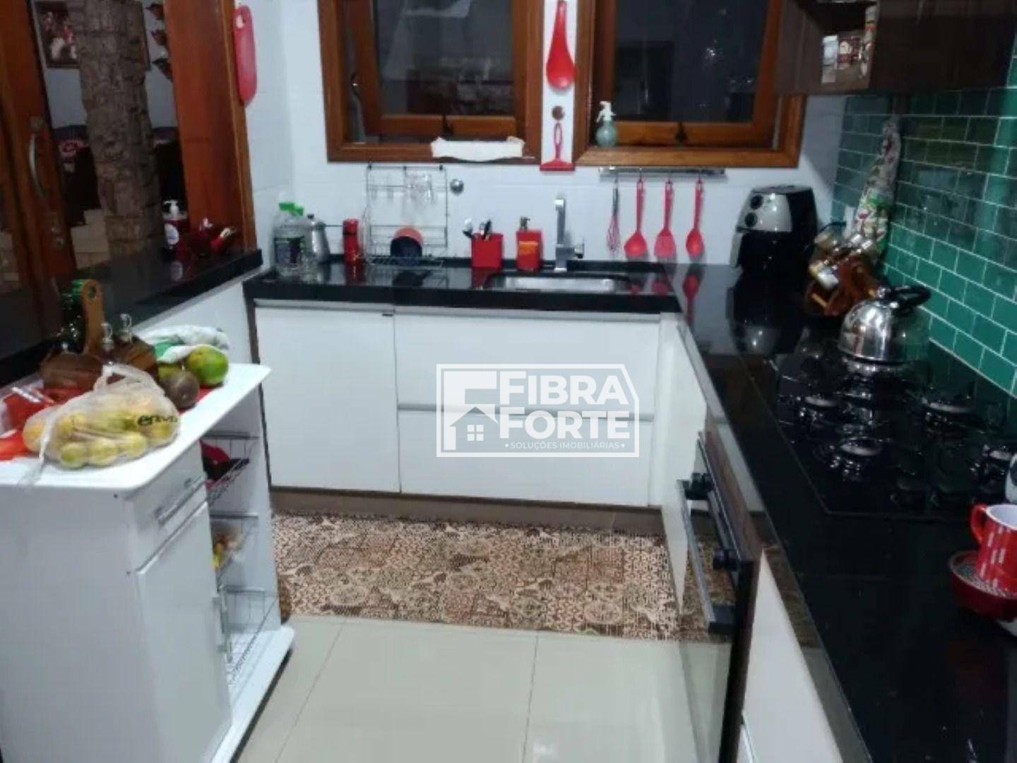 Casa à venda com 3 quartos, 200m² - Foto 5