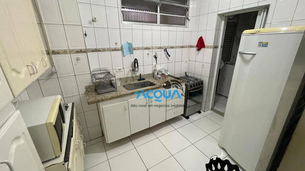 Apartamento à venda com 2 quartos, 80m² - Foto 2