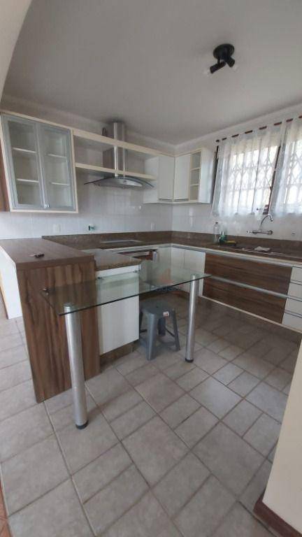 Casa à venda com 4 quartos, 192m² - Foto 12