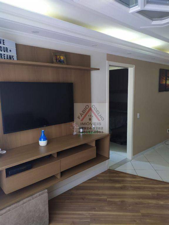 Apartamento à venda com 2 quartos, 62m² - Foto 1