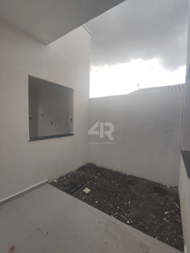 Casa à venda com 2 quartos, 52m² - Foto 12