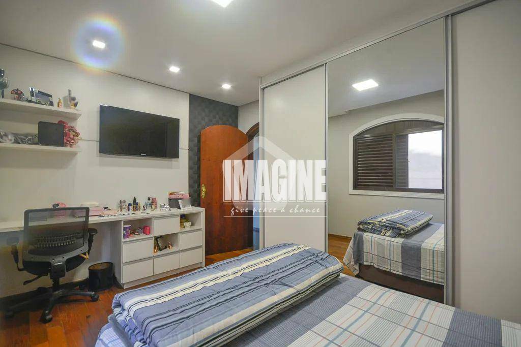 Sobrado à venda com 3 quartos, 250m² - Foto 12