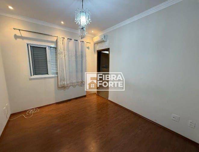 Casa à venda com 3 quartos, 311m² - Foto 13