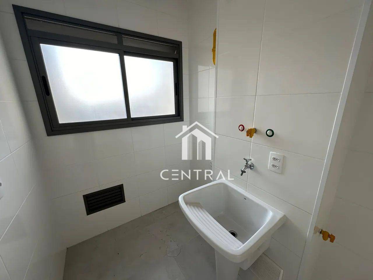 Apartamento à venda com 2 quartos, 68m² - Foto 2