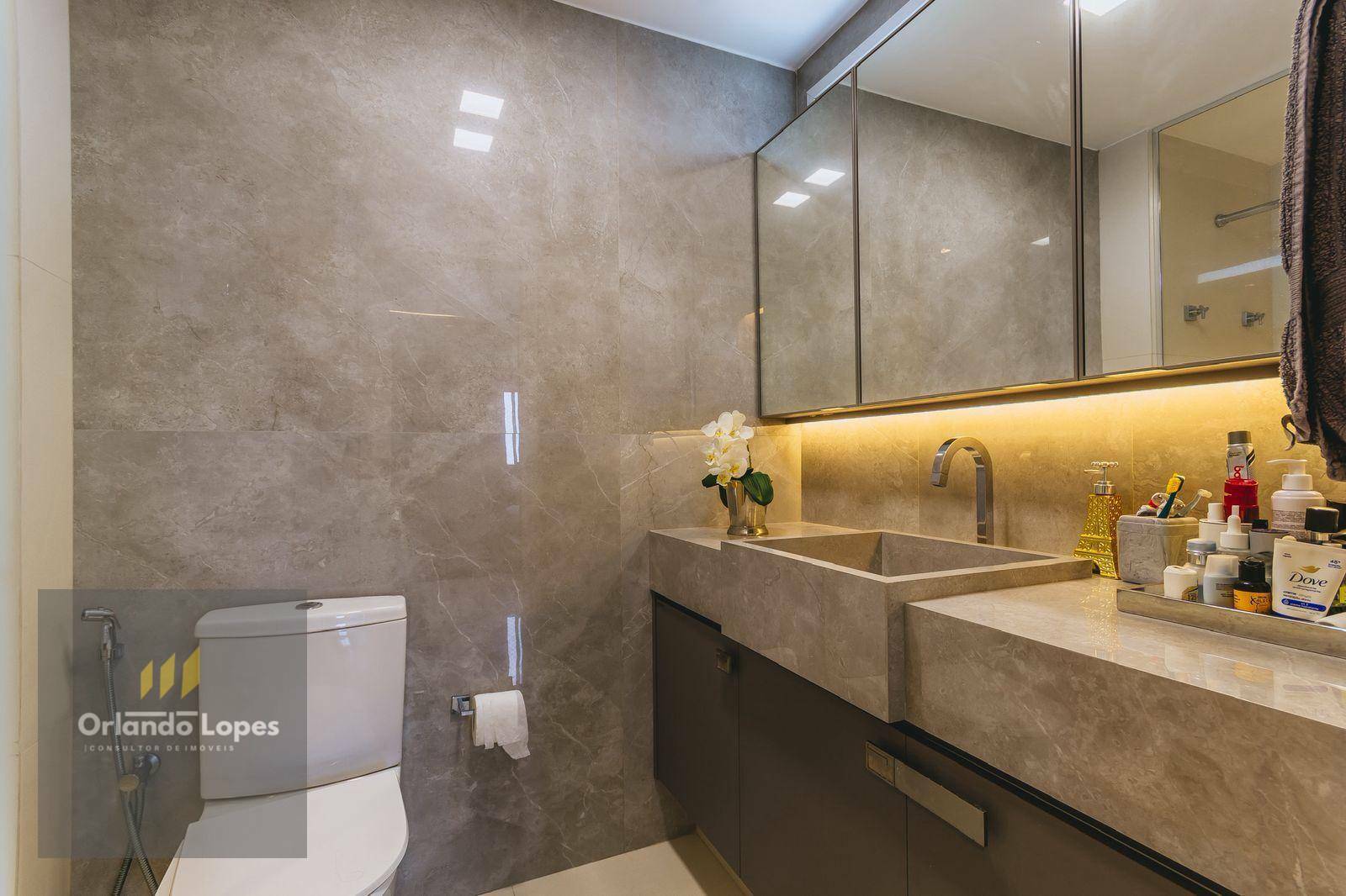 Apartamento à venda com 3 quartos, 258m² - Foto 11