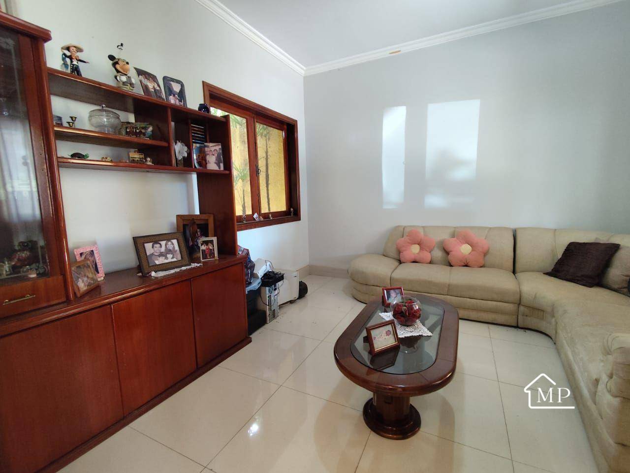 Casa, 3 quartos, 203 m² - Foto 2