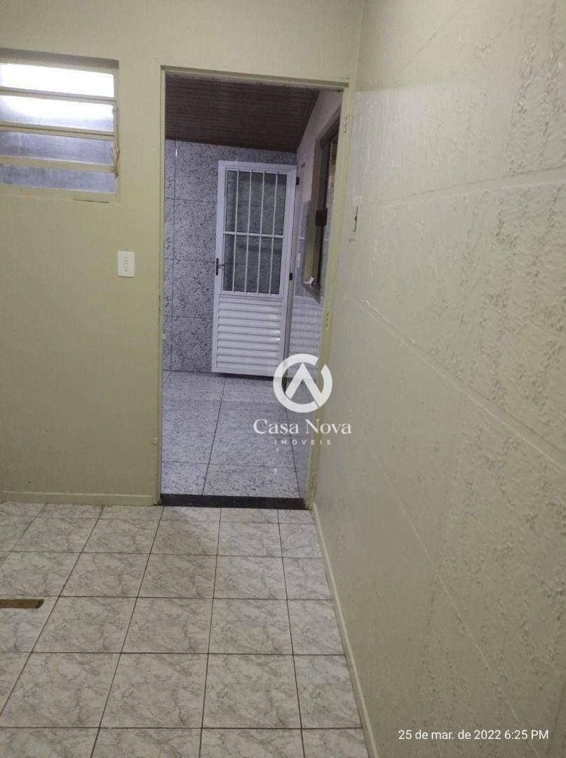 Casa à venda com 2 quartos, 200m² - Foto 6