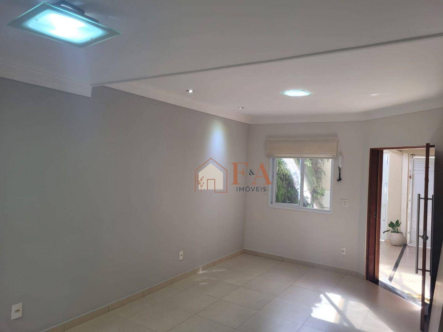 Casa à venda com 3 quartos, 205m² - Foto 3