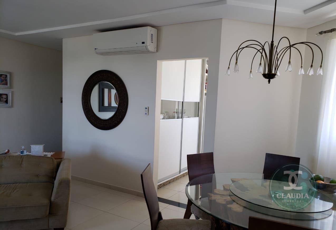 Apartamento à venda com 3 quartos, 204m² - Foto 3