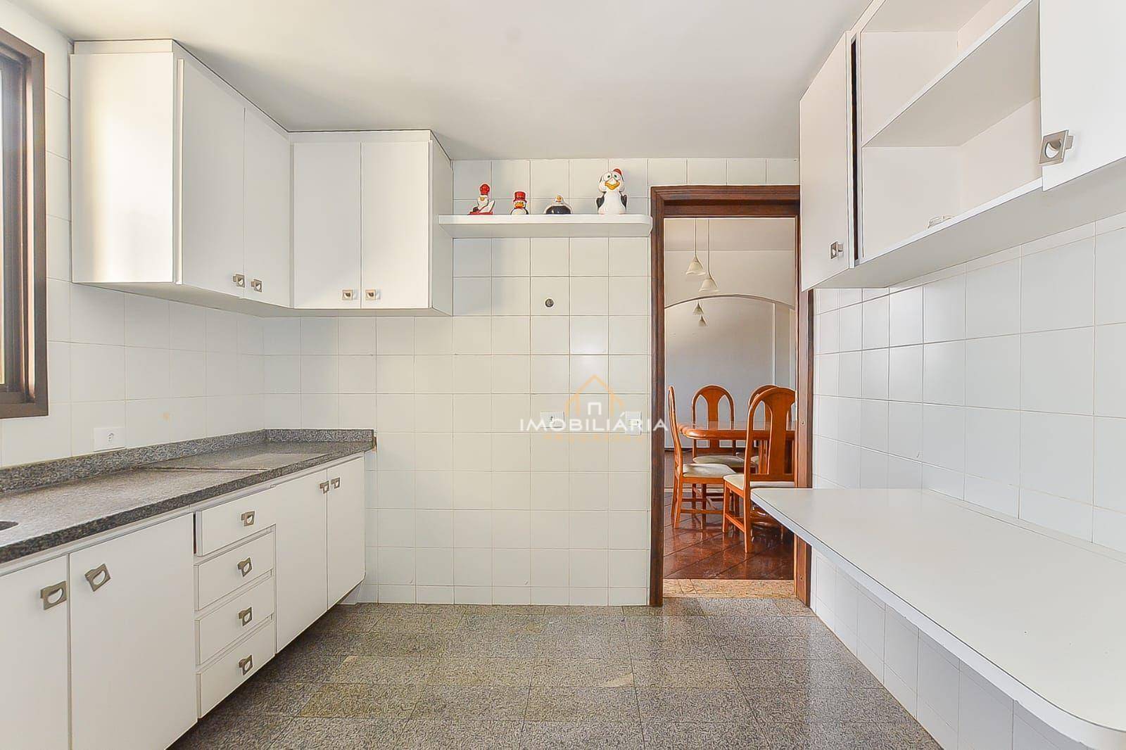 Apartamento à venda com 3 quartos, 179m² - Foto 12