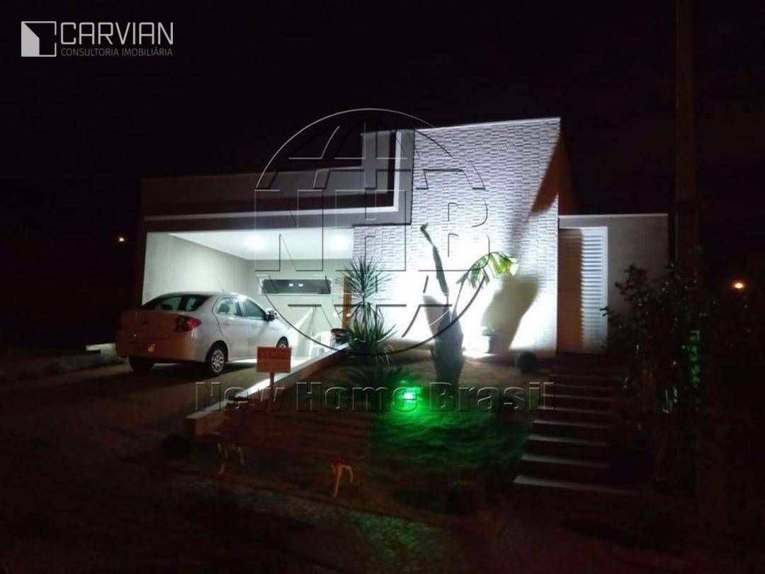 Casa de Condomínio à venda com 4 quartos, 200m² - Foto 2