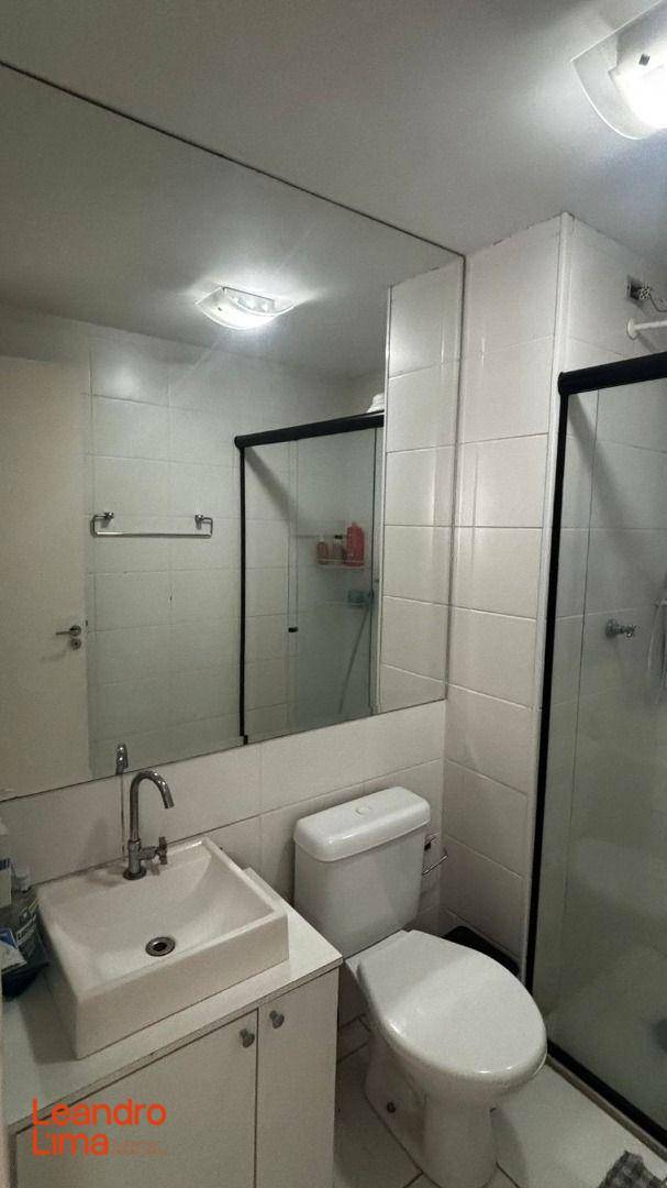 Apartamento para alugar com 3 quartos, 63m² - Foto 11