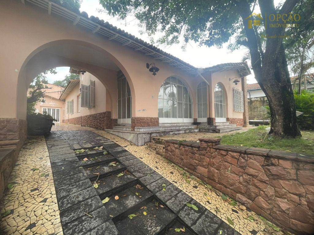 Casa, 8 quartos, 353 m² - Foto 2