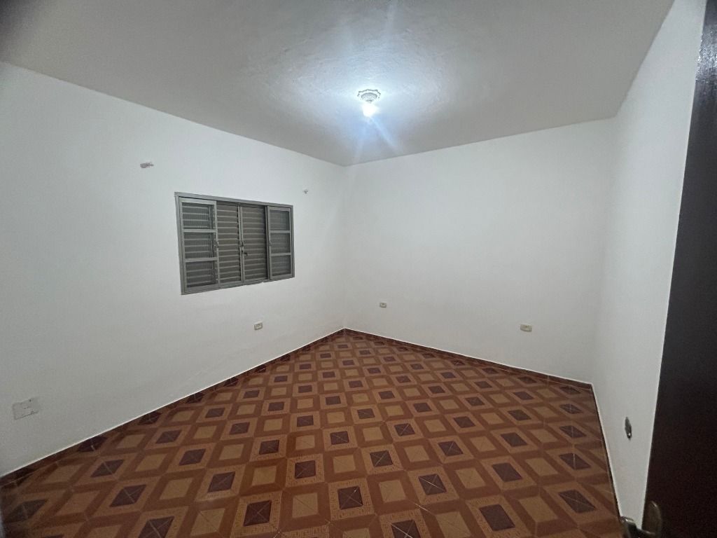 Casa à venda com 2 quartos, 80m² - Foto 9