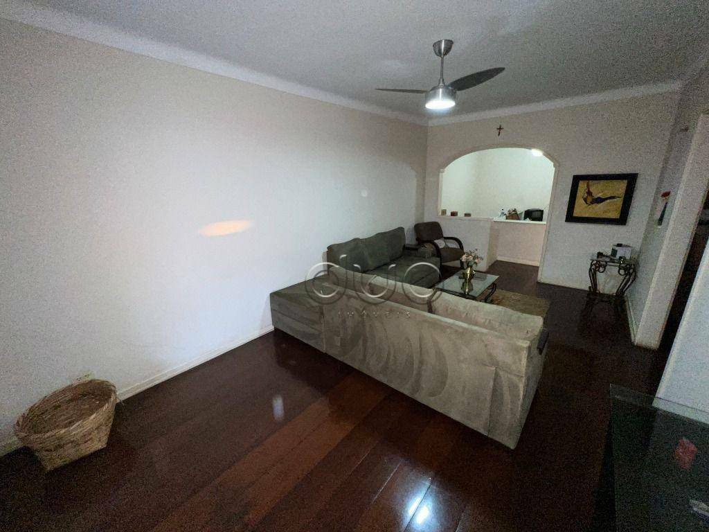 Casa à venda com 3 quartos, 240m² - Foto 25