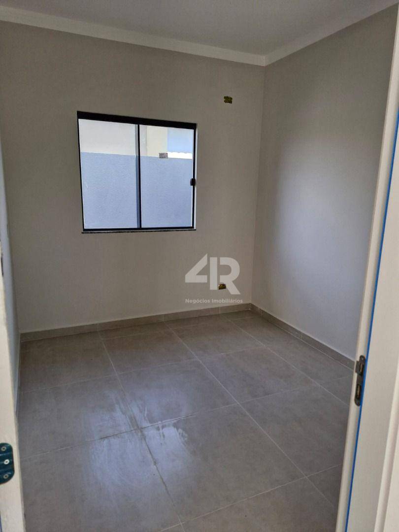 Casa à venda com 2 quartos, 52m² - Foto 6