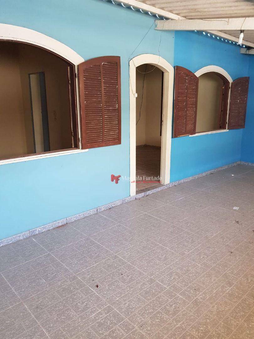 Casa à venda com 2 quartos, 130m² - Foto 3