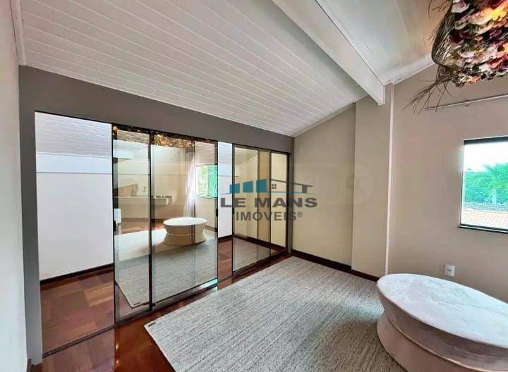 Casa à venda e aluguel com 5 quartos, 358m² - Foto 5