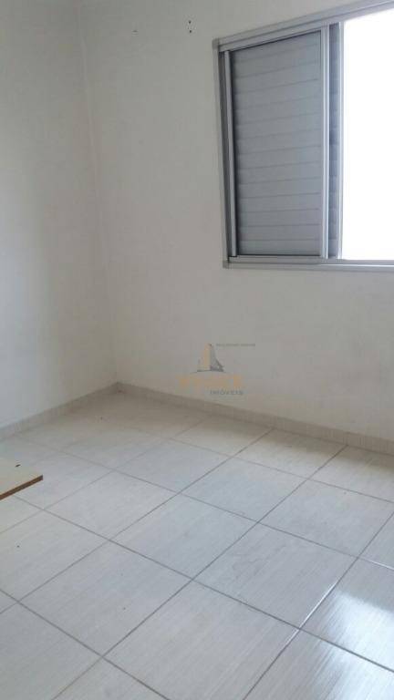 Apartamento para alugar com 2 quartos, 44m² - Foto 4